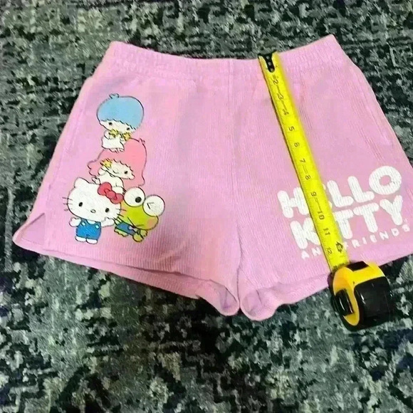 Hello kitty and friends PJ - Picture 1 of 4